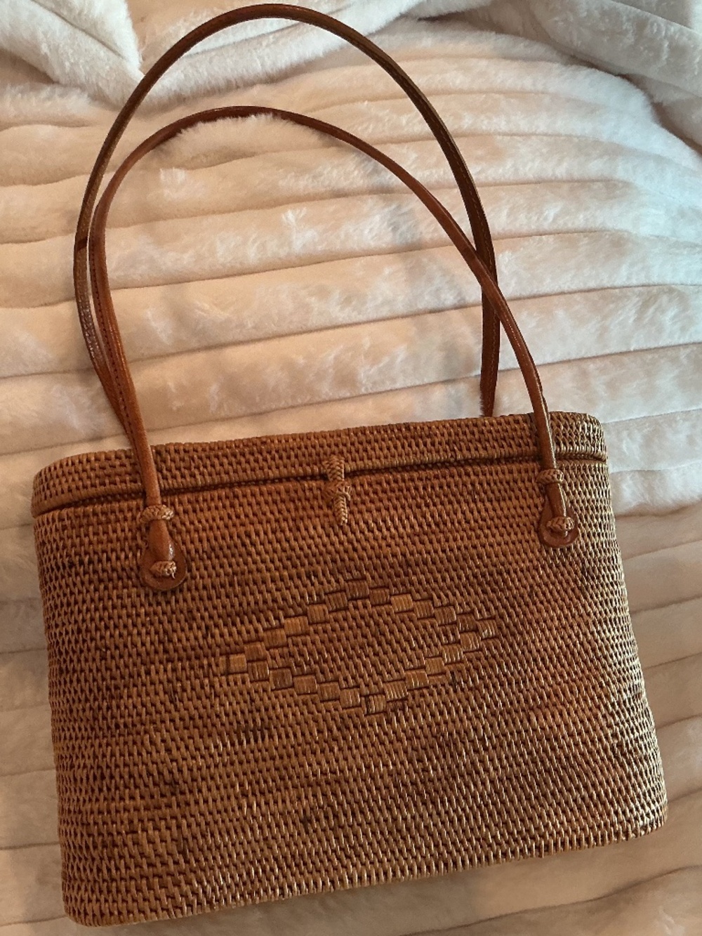 Women’s handbag straw